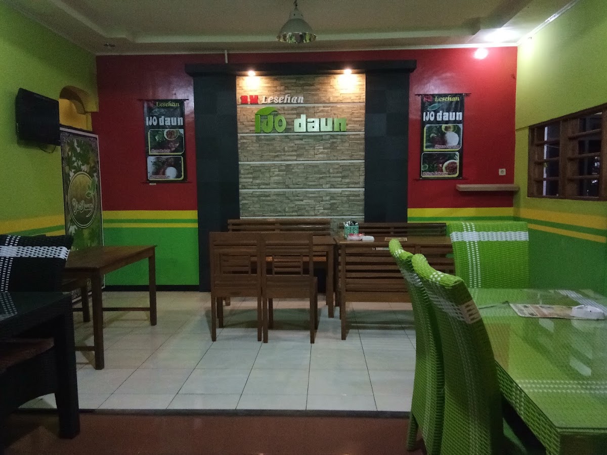 Mbak Lili's Gurame Soup: The Secret Flavor That Makes Cilacap Residents Queue